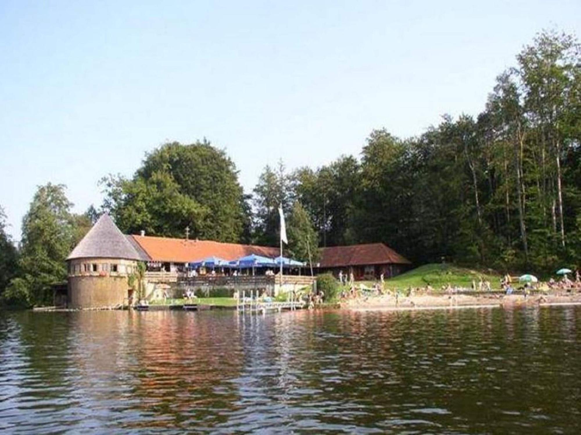 Eco Friendly Chalet Near The Lake In Asten Tittmoning Εξωτερικό φωτογραφία